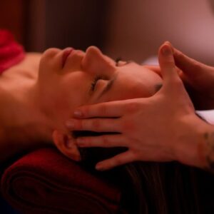 Pea ja õlgade massaaž 30 min